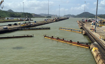 The Miraflores Locks Closing